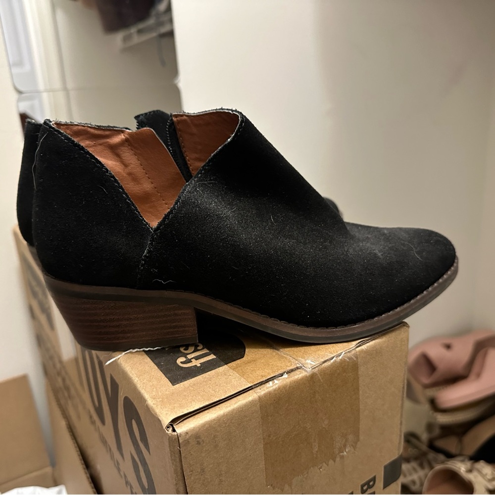 Lucky brand black ankle booties